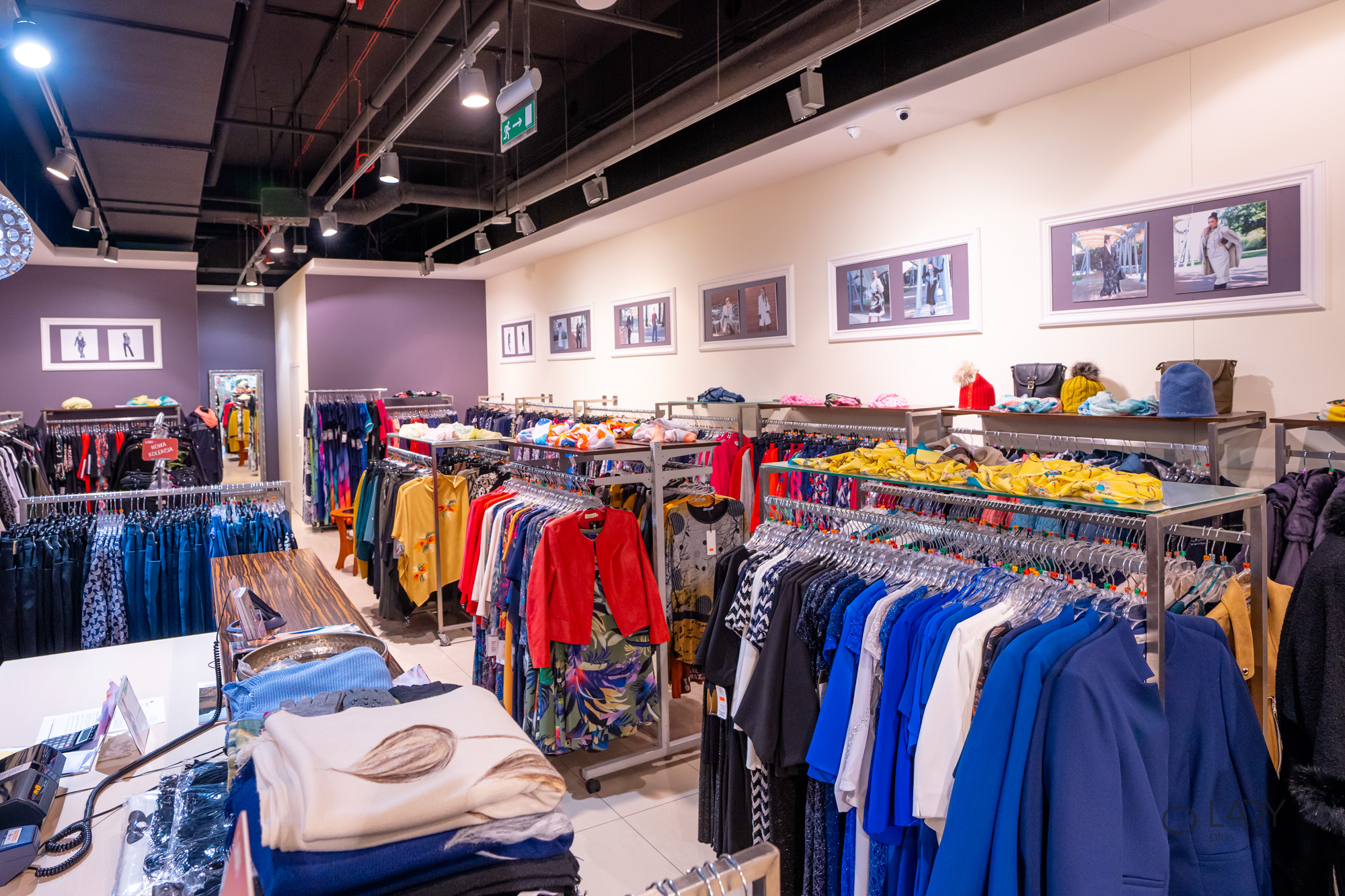 متجر بوتيك للملابس النسائية بالمقاسات الكبيرة وملابس الحمل